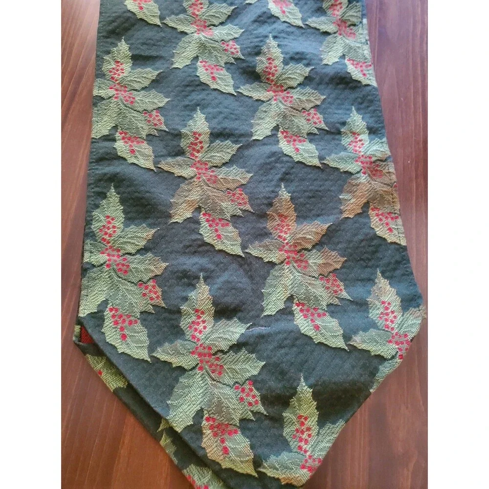 Table Runner Holly Tapestry Green Red Tassles 12